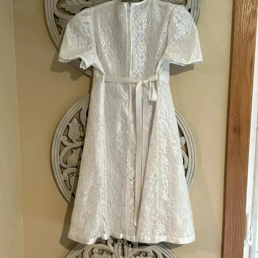 Beautiful Lace Dress for girls